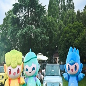 国宝小车熊猫mini发布亚运限定色“西湖蓝”