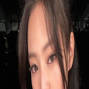 BLACKPINK 最近爱穿什么鞋!这双今年排队也难抢!