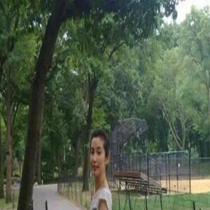 李冰冰素颜跑步被路人拍,臀部扁平无凹凸感,不再饱含女神气质!