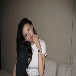 宋祖儿惨遭各家卫视删文!