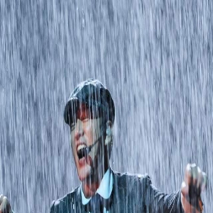 “演员没资格生病”!王耀庆带脚伤完成唱跳舞台:愧对队友及观众