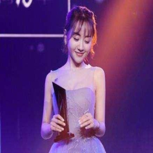 “佛系”演员,一个颁奖不想去,一个为旅游让编剧将自己写死