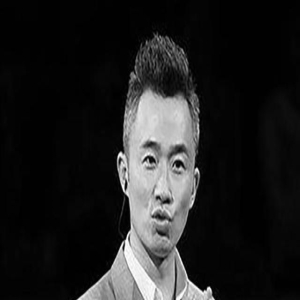 主持人程雷被曝因肝病去世,网友发文祝他一路走好,本人合影回应